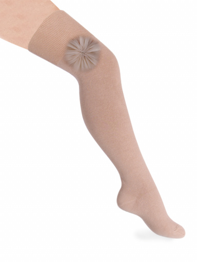 Calcetines altos sobre rodilla con flor de tul Camel